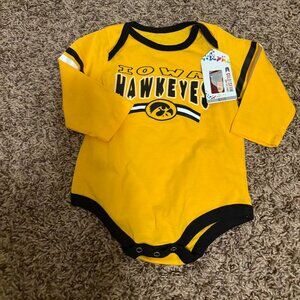 Iowa Hawkeyes Bodysuit 3-6 Months Yellow Black NWT NEW Colosseum Long Sleeve